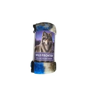 Wilderness Plush Throw Wolf Blanket